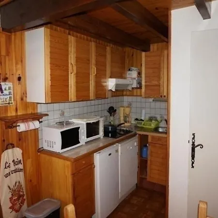 Chalet Les Шале *